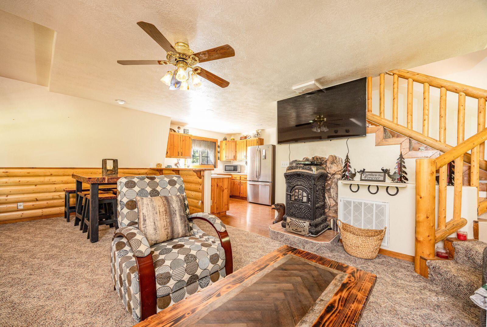 795 E Cedar Mountain DR, Duck Creek Village, photo 18 of 50