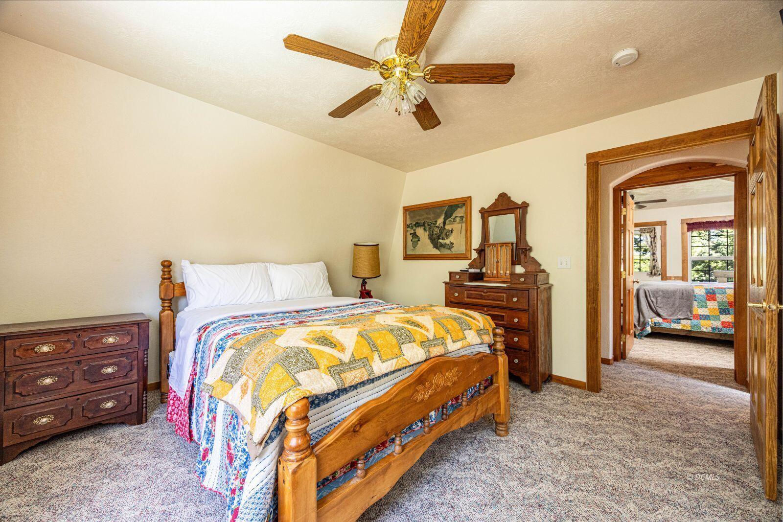 795 E Cedar Mountain DR, Duck Creek Village, photo 25 of 50