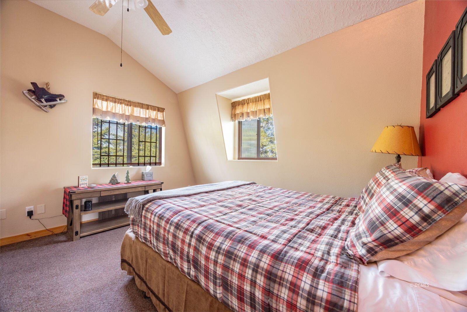 240 E Rim RD, Duck Creek Village, photo 22 of 44
