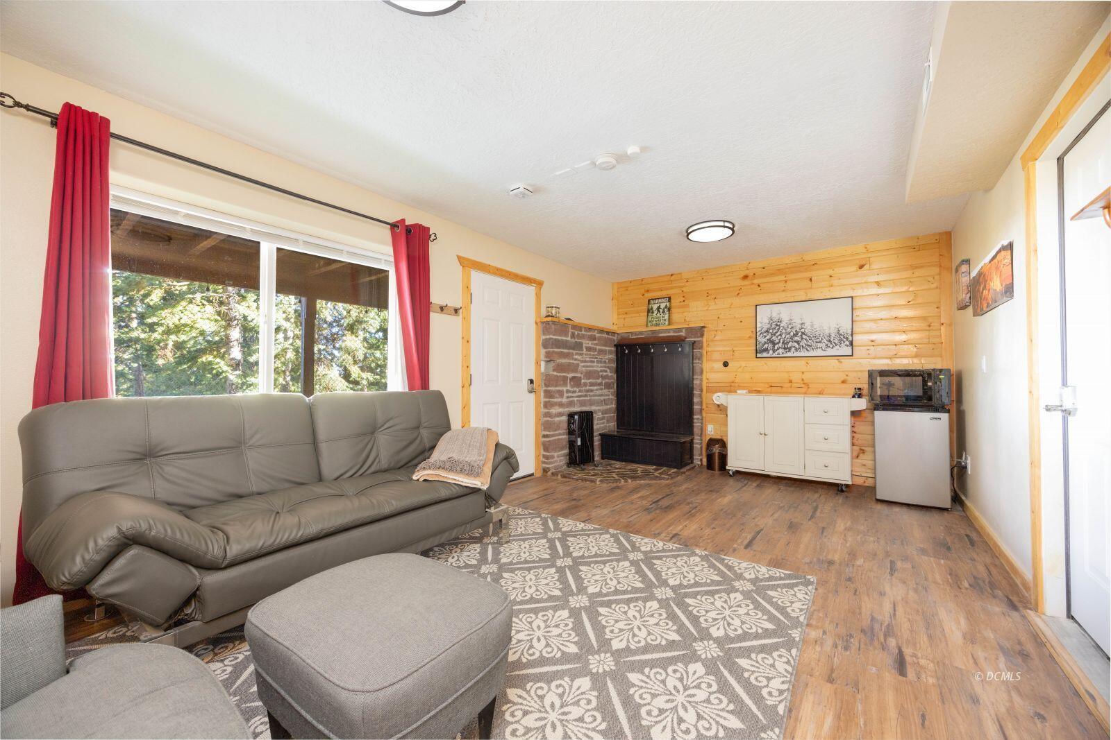 240 E Rim RD, Duck Creek Village, photo 26 of 44