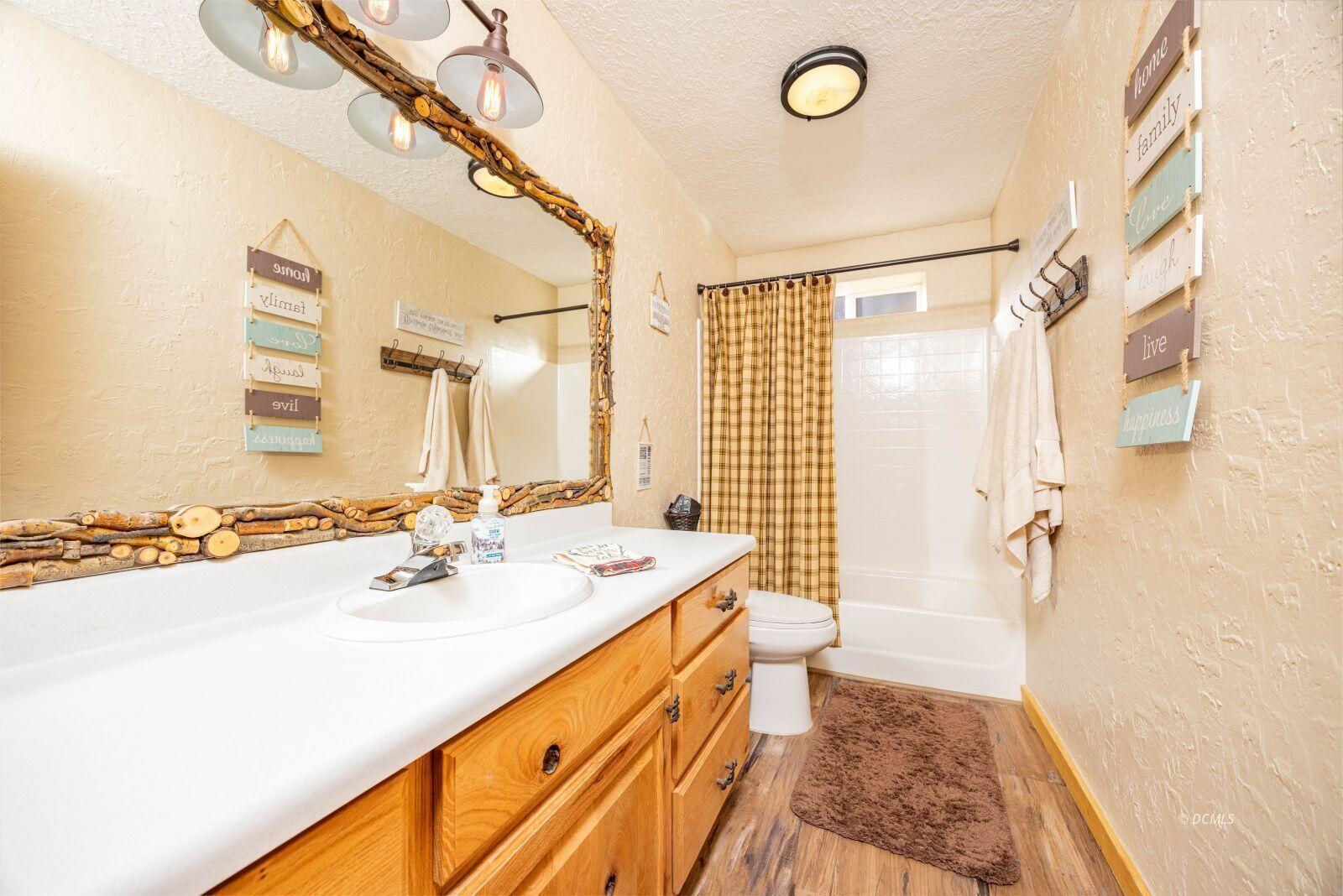 240 E Rim RD, Duck Creek Village, photo 27 of 44