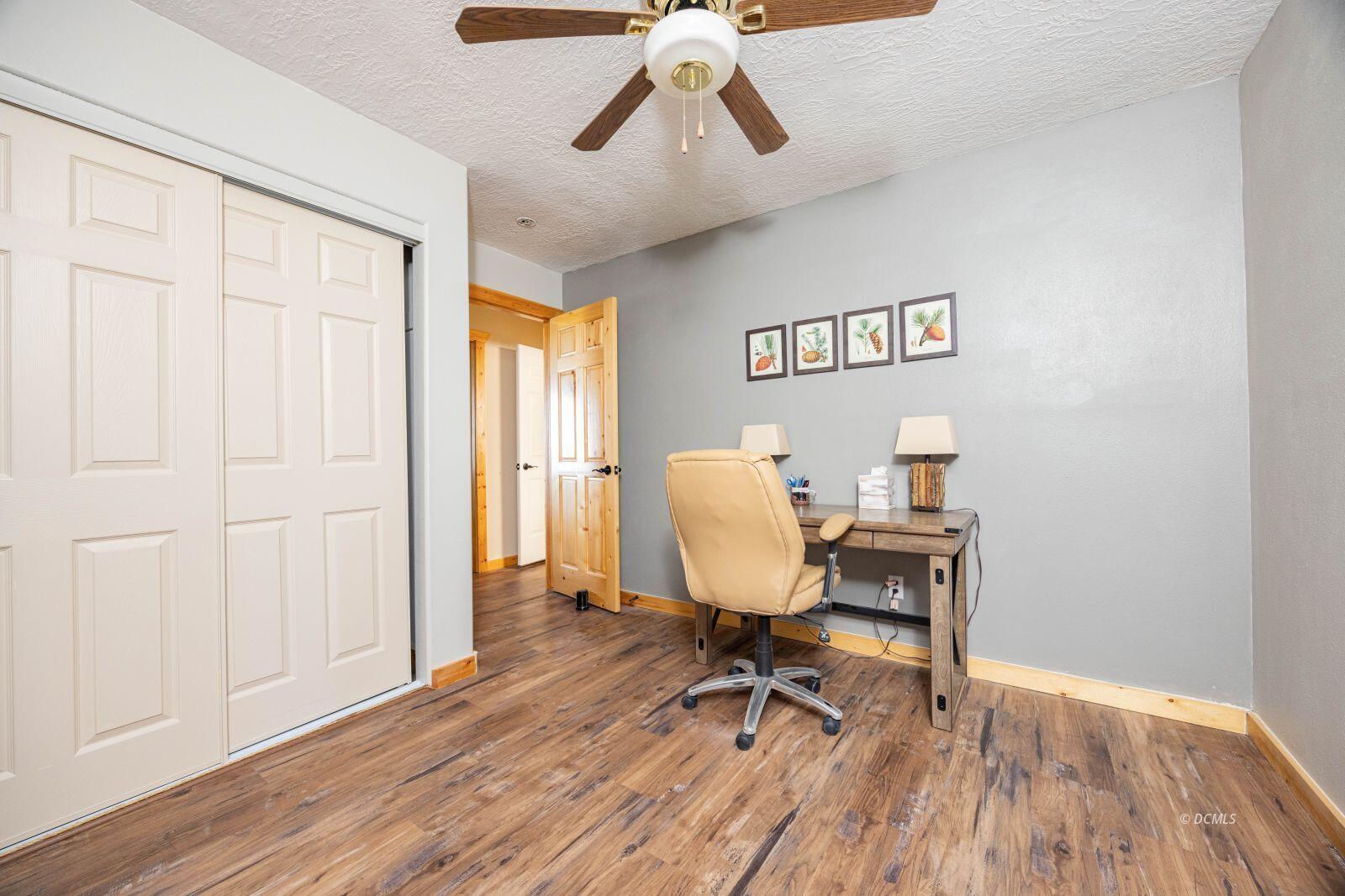 240 E Rim RD, Duck Creek Village, photo 29 of 44