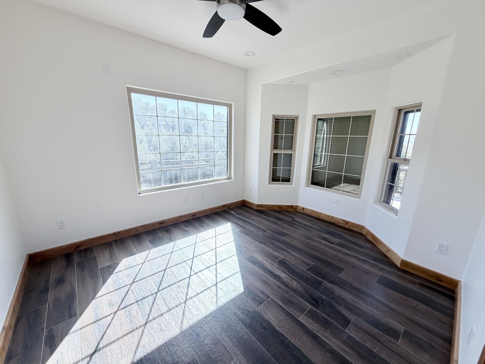 985 N Russel RD, Hatch, photo 8 of 43