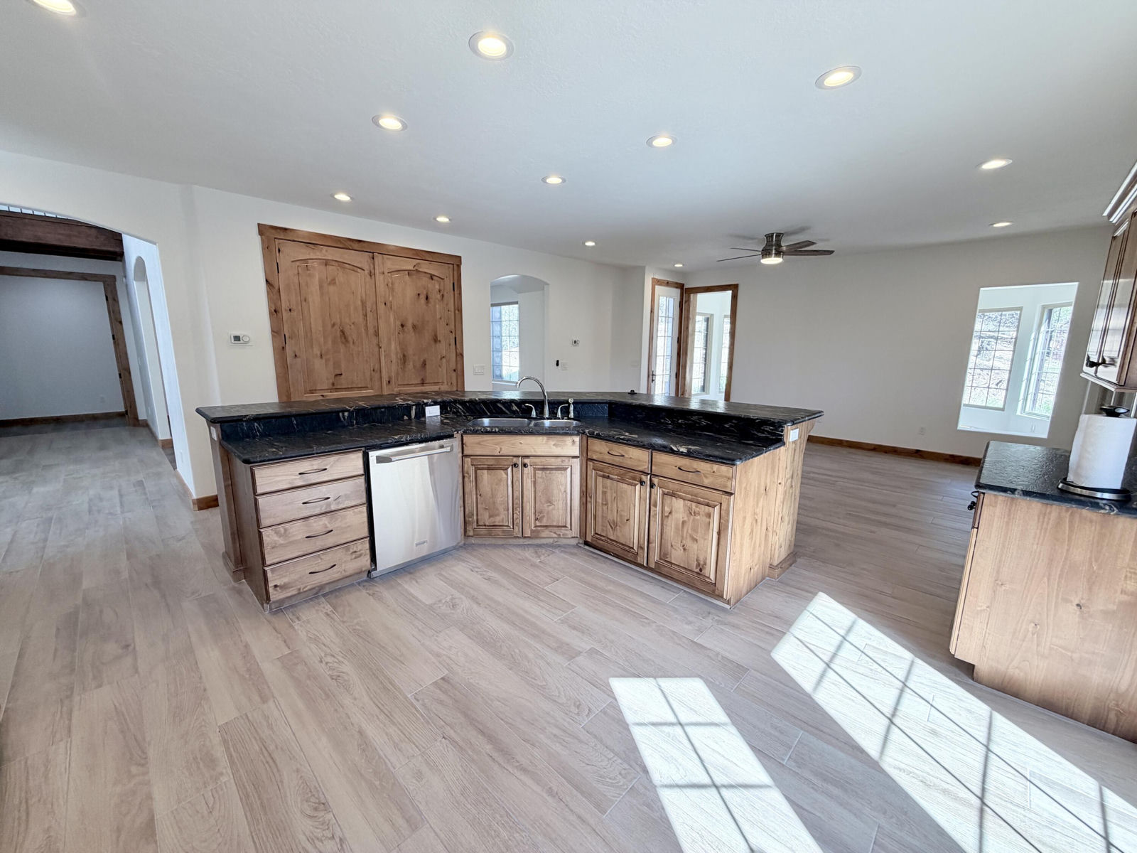 985 N Russel RD, Hatch, photo 12 of 43