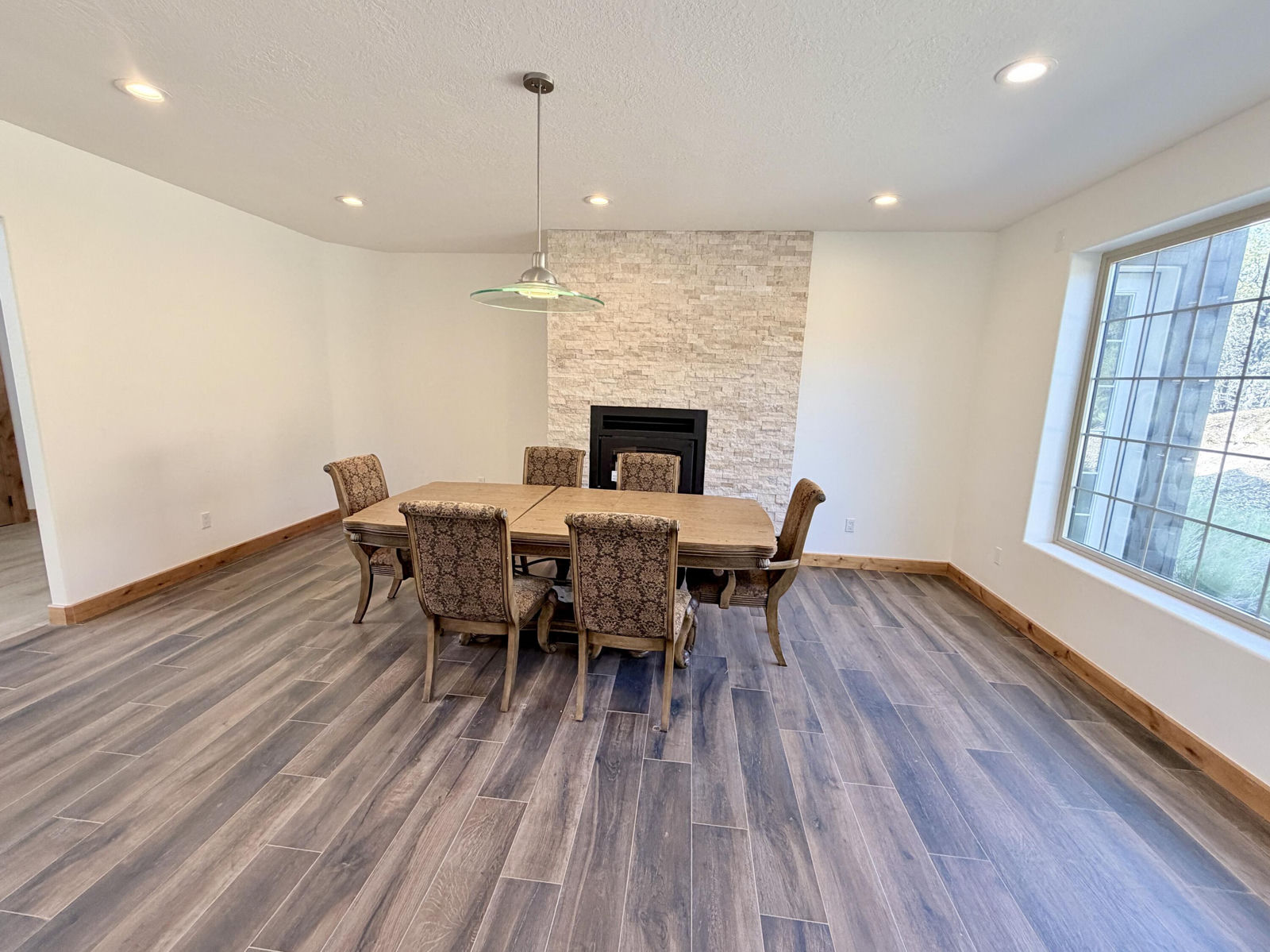 985 N Russel RD, Hatch, photo 15 of 43