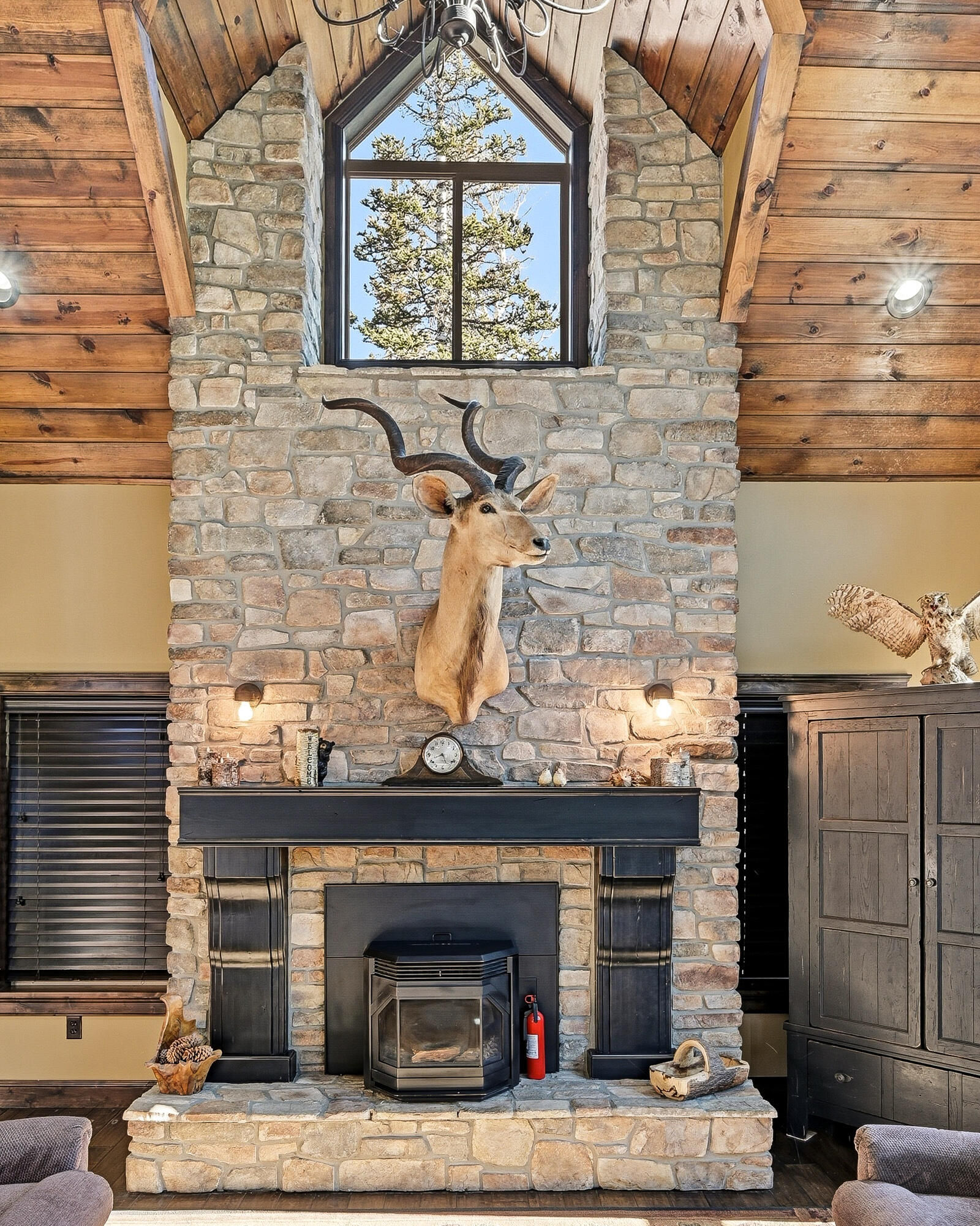 391 N Falcon CT, Brian Head, photo 11 of 58