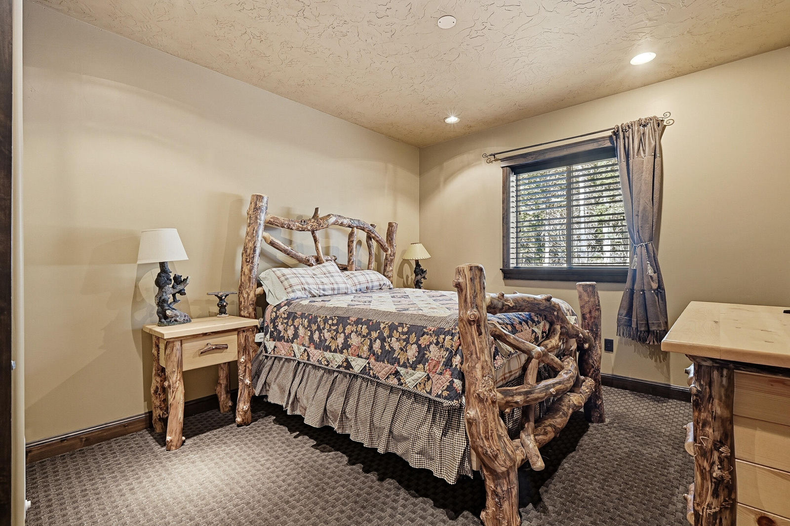 391 N Falcon CT, Brian Head, photo 38 of 58