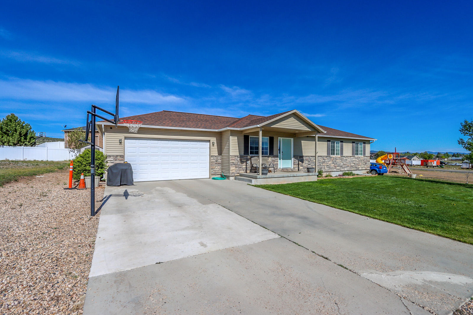 918 S 190 E, Panguitch, photo 74 of 77