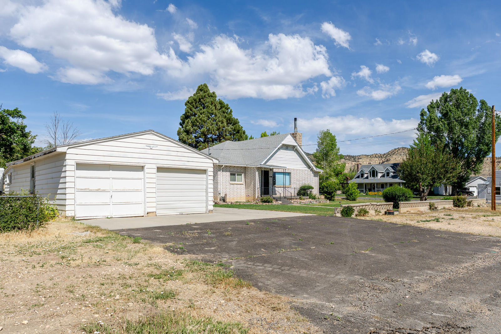 81 N 200 W, Tropic, photo 4 of 43