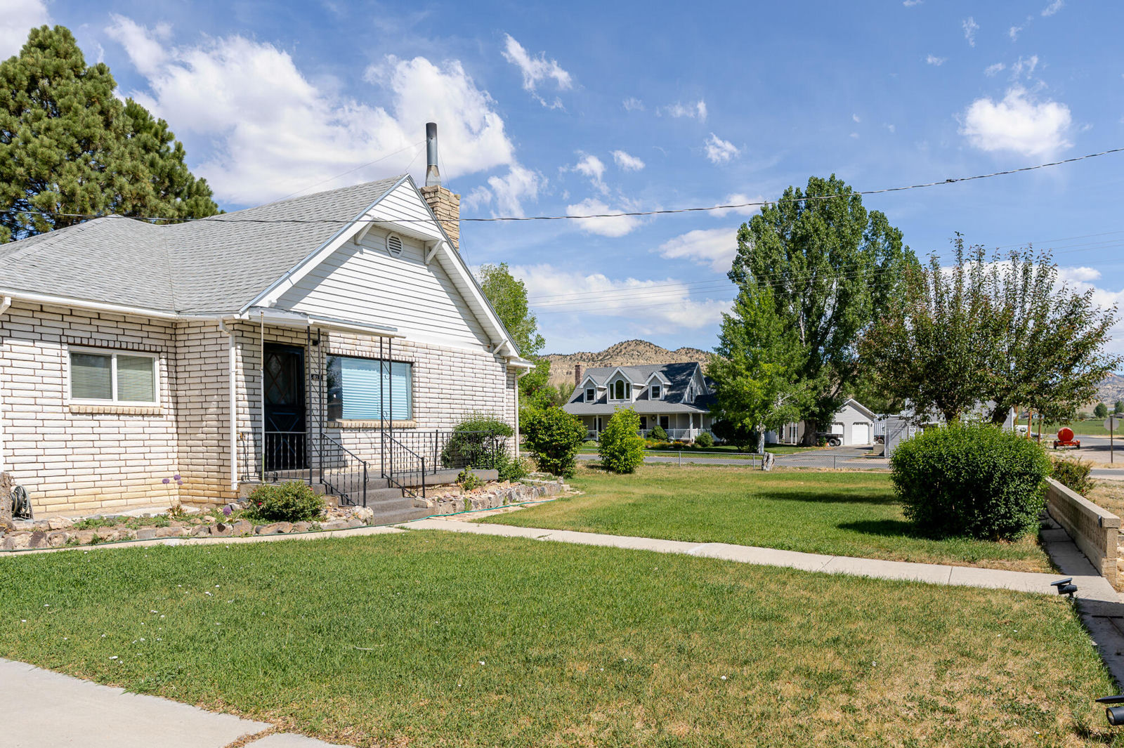 81 N 200 W, Tropic, photo 5 of 43