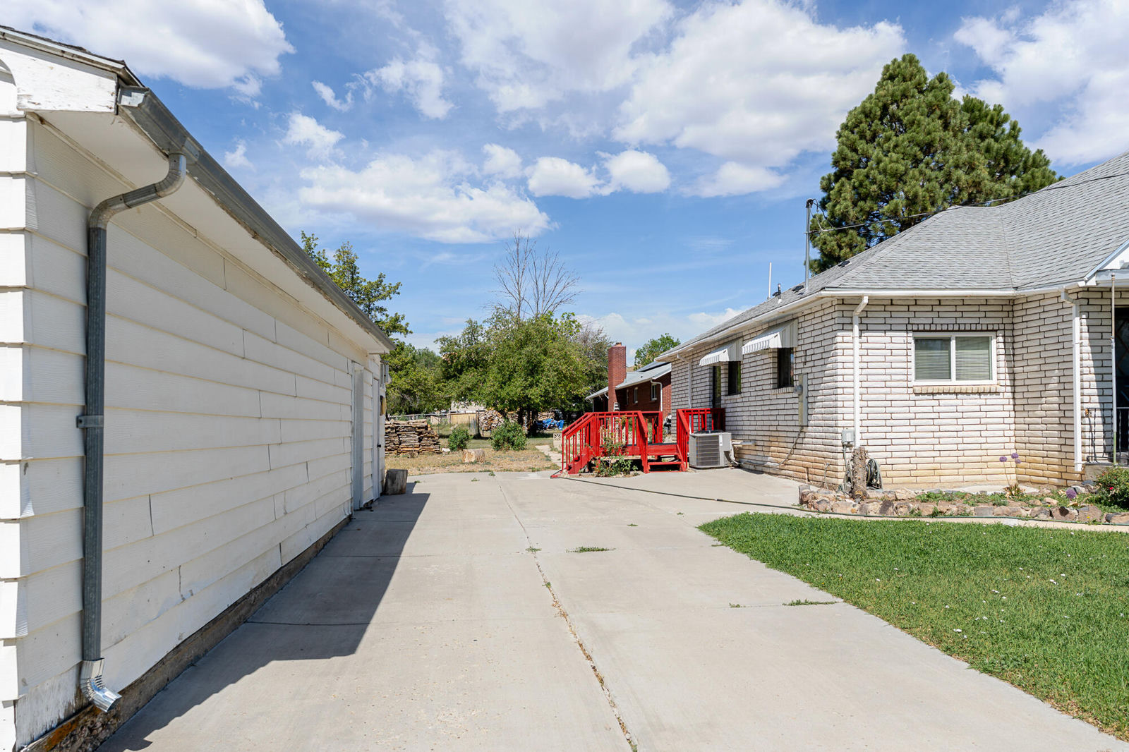 81 N 200 W, Tropic, photo 6 of 43