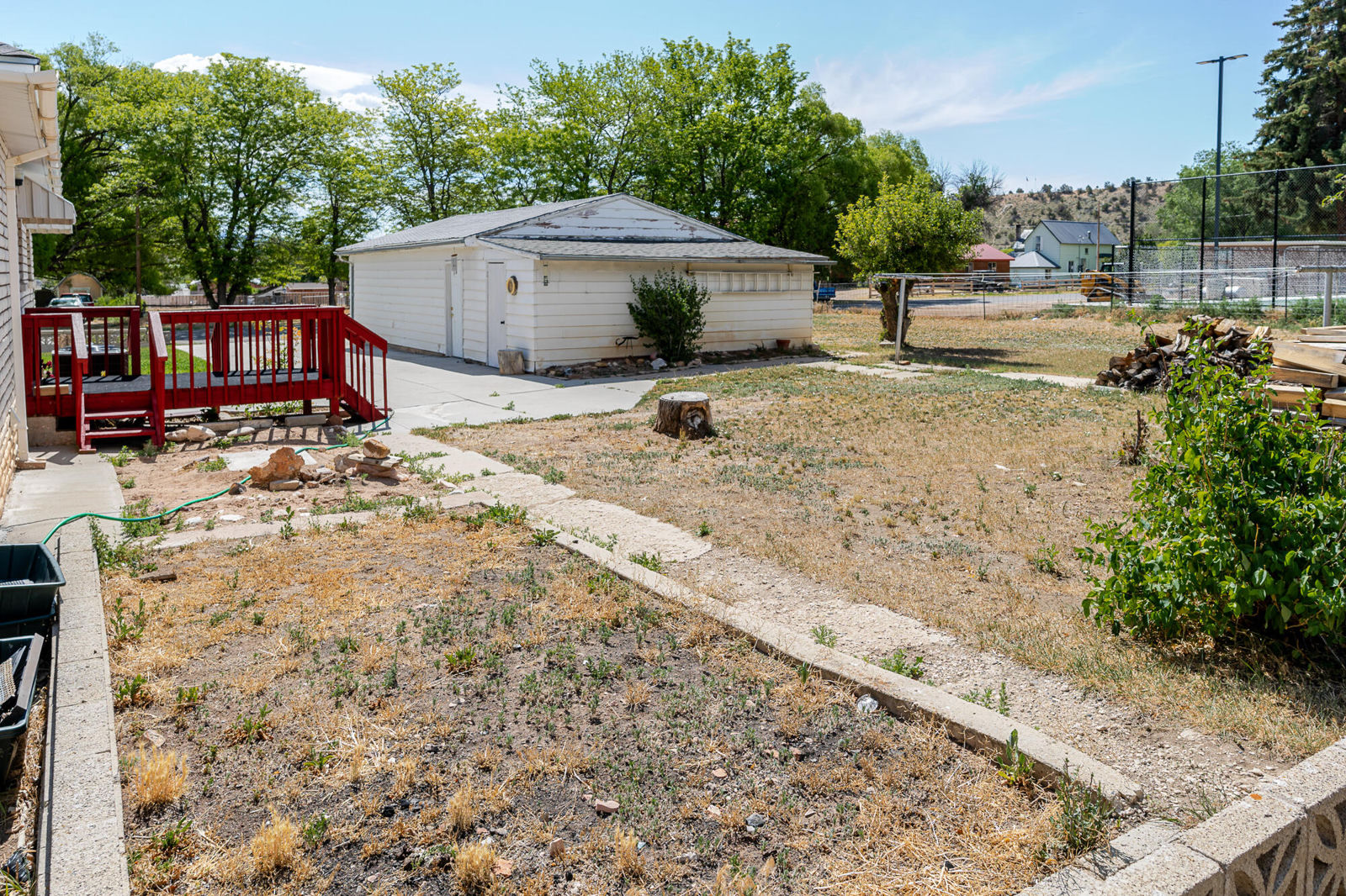 81 N 200 W, Tropic, photo 38 of 43