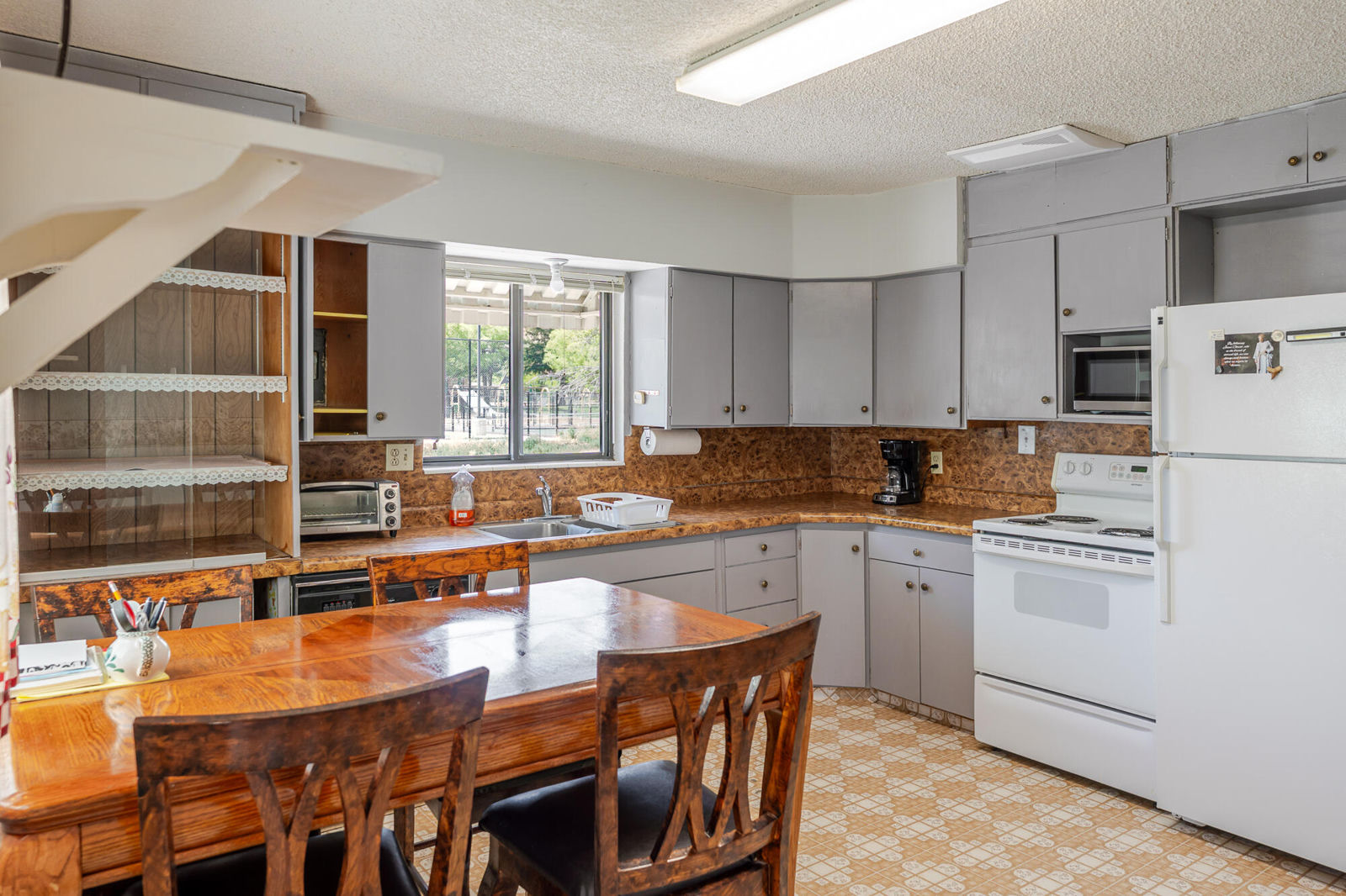 81 N 200 W, Tropic, photo 12 of 43