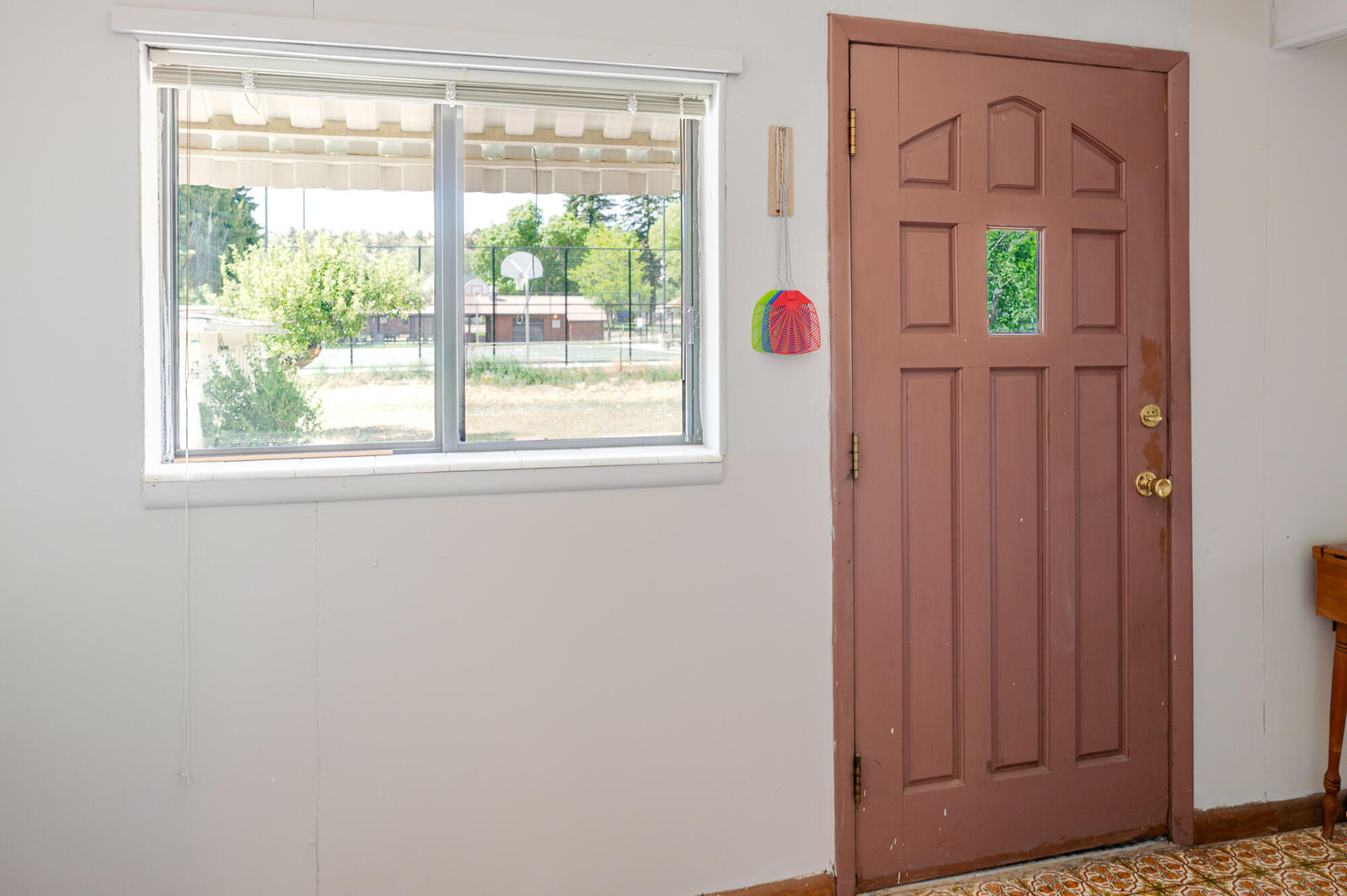 81 N 200 W, Tropic, photo 17 of 43