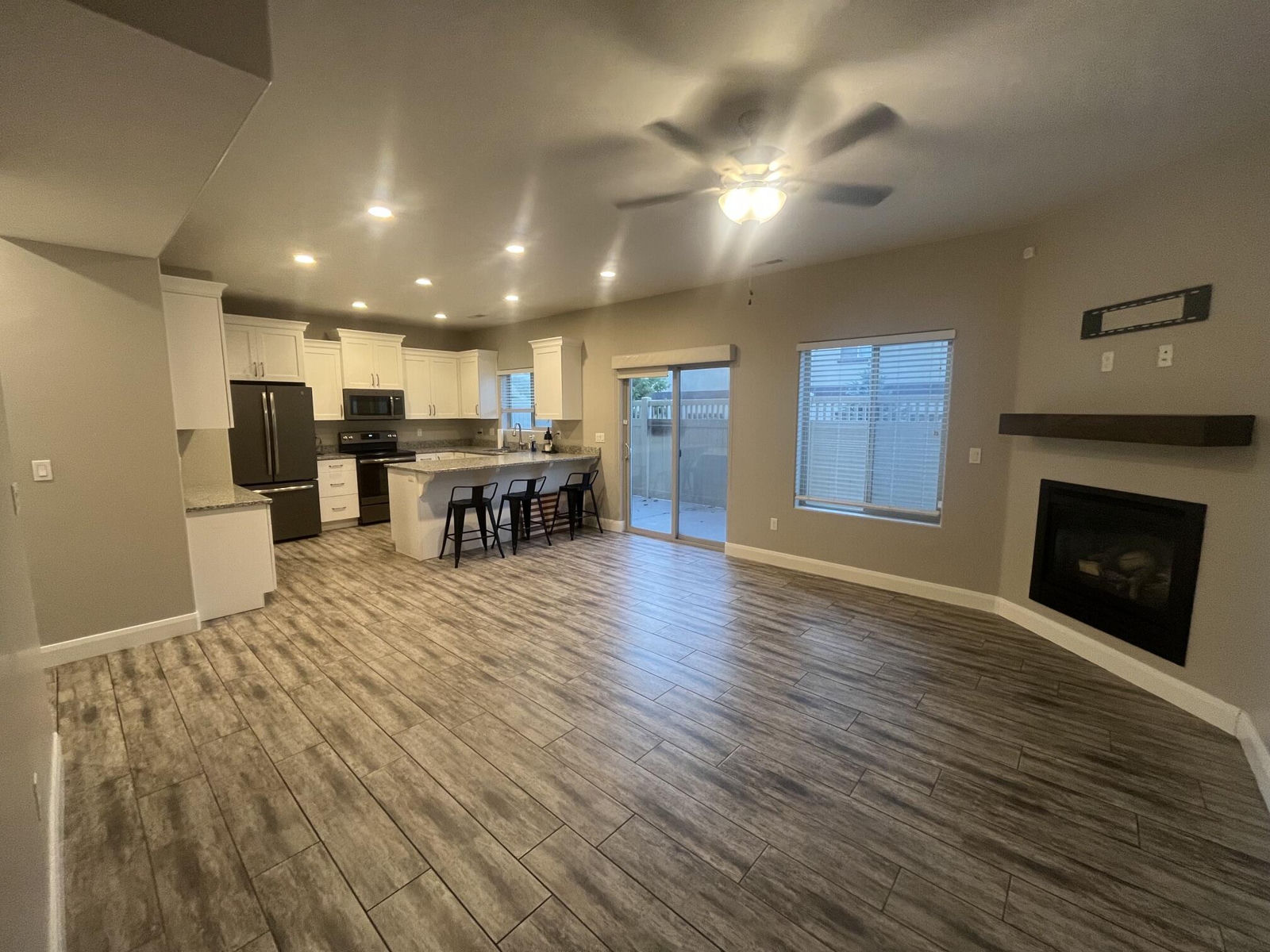 1549 N Northfield #5 RD, Cedar City, photo 5 of 22
