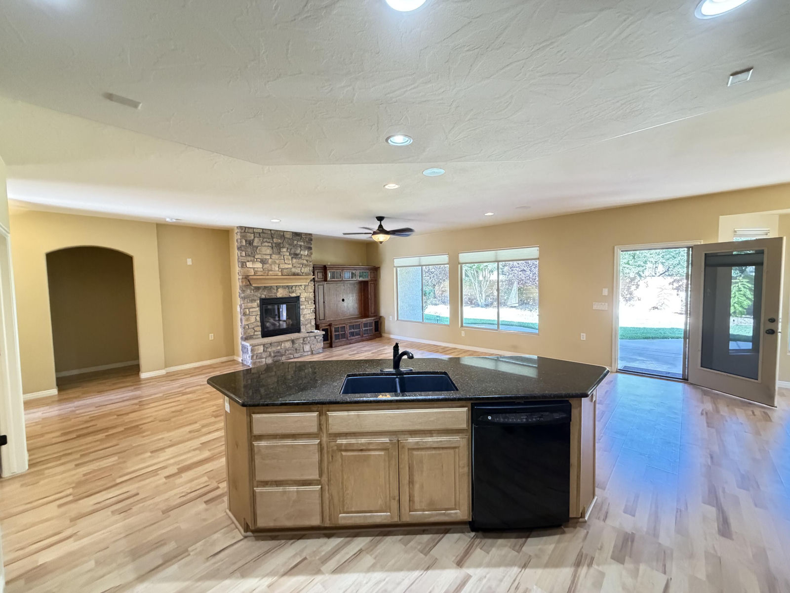 4996 Mosaic DR, St George, photo 14 of 41