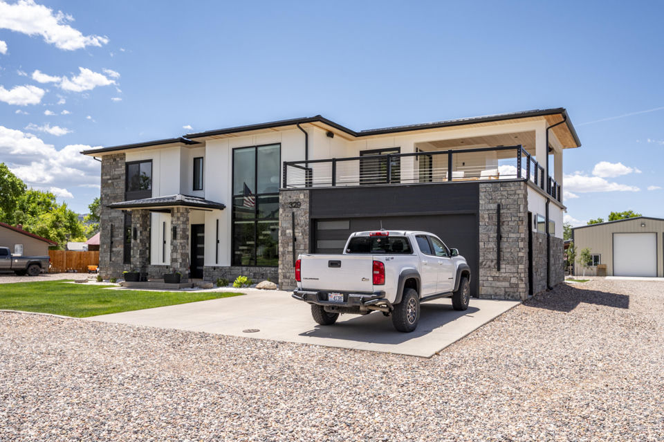 329 N 400 W, Parowan, photo 2