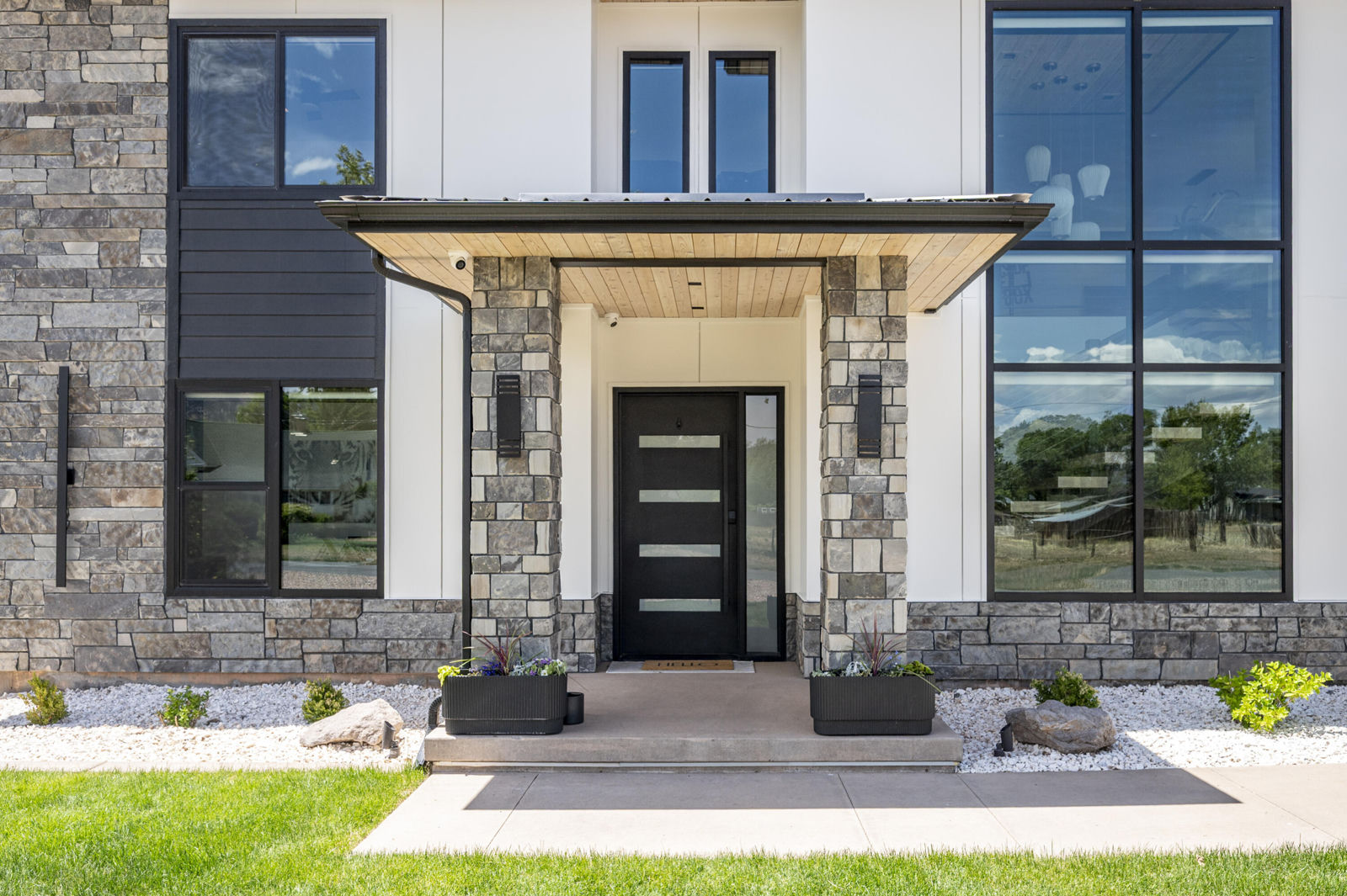 329 N 400 W, Parowan, photo 4 of 123