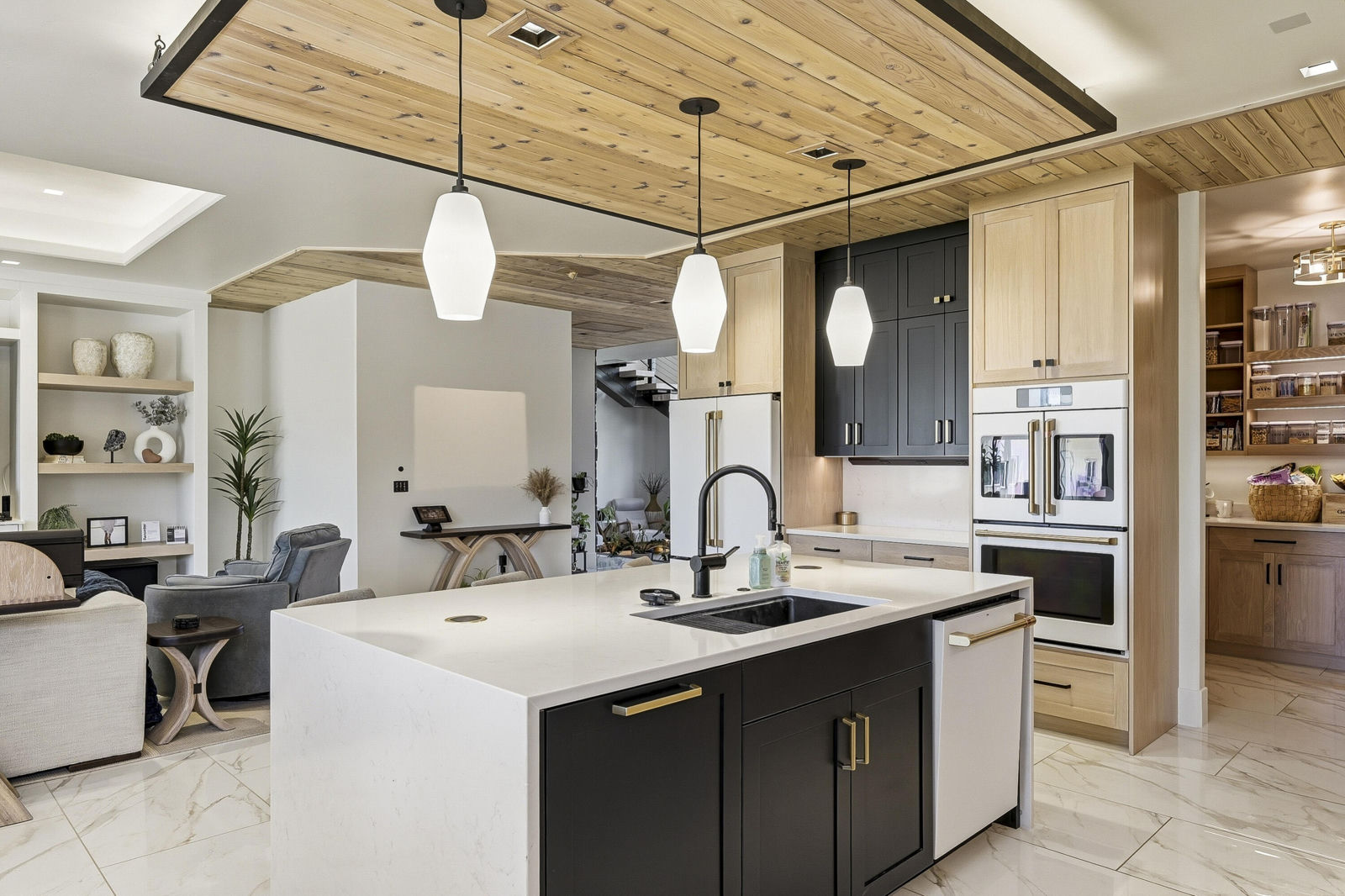 329 N 400 W, Parowan, photo 19 of 123