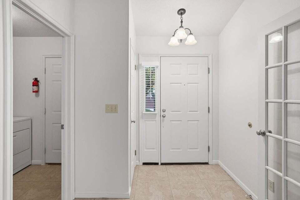 845 N Valley View DR, 401, St George, photo 5 of 37