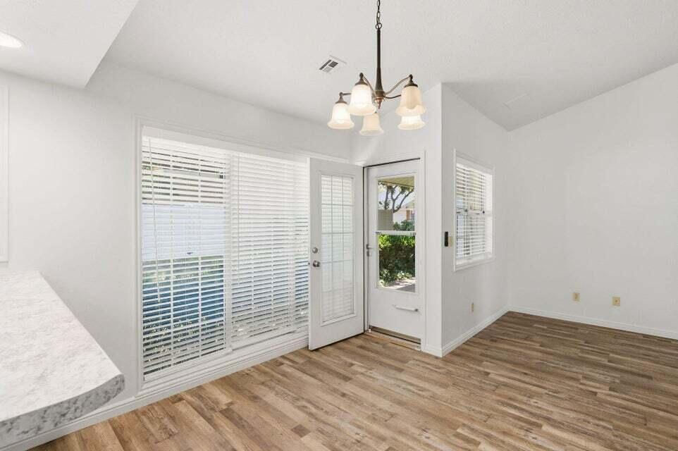 845 N Valley View DR, 401, St George, photo 8 of 37