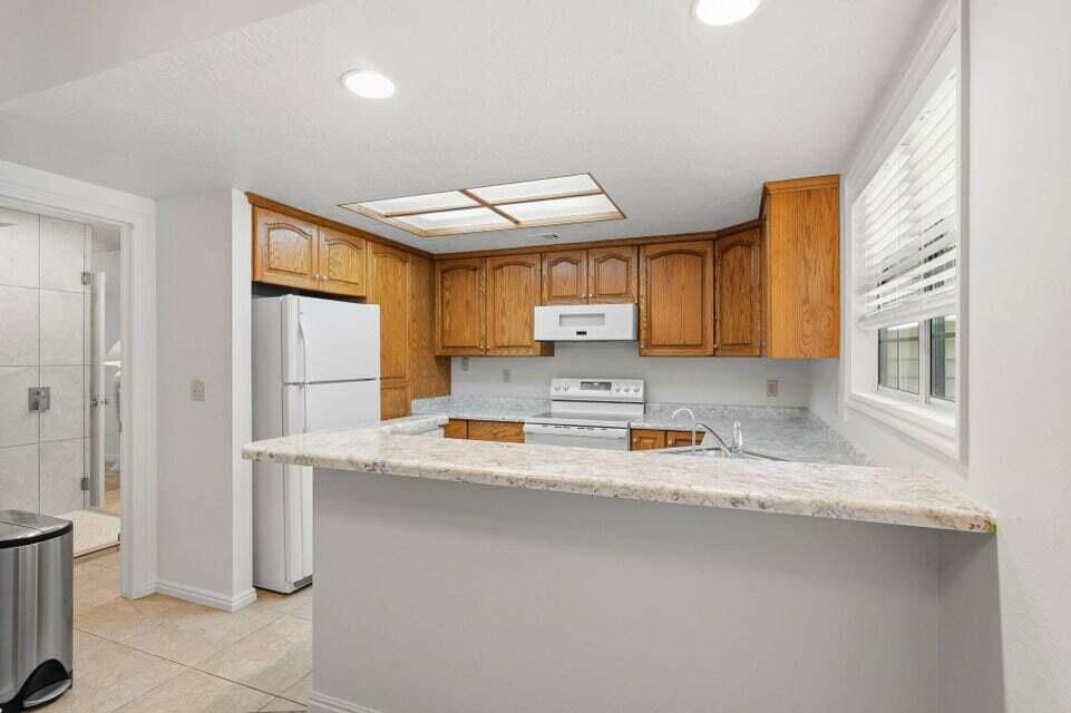 845 N Valley View DR, 401, St George, photo 11 of 37