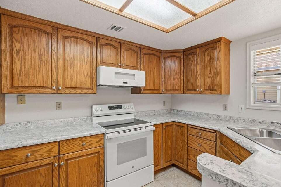 845 N Valley View DR, 401, St George, photo 12 of 37