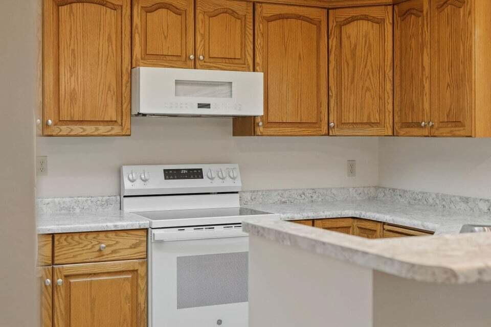 845 N Valley View DR, 401, St George, photo 13 of 37