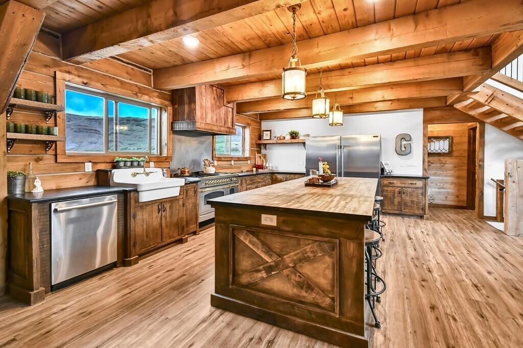 544 E 600 S, Joseph, photo 10 of 60