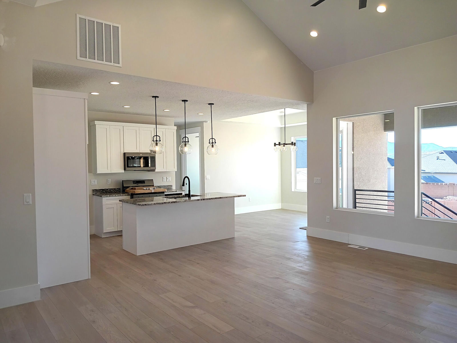 2879 W Eagle DR, Cedar City, photo 10 of 56