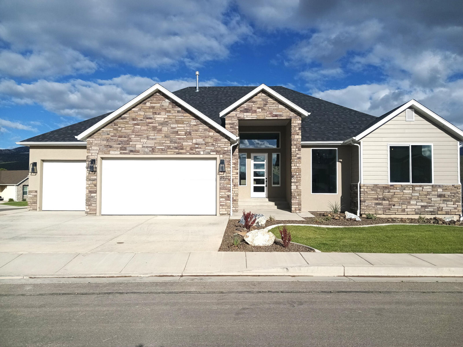 2207 S 2925 W, Cedar City, photo 1