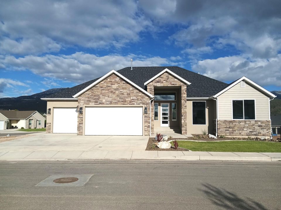 2207 S 2925 W, Cedar City, photo 2