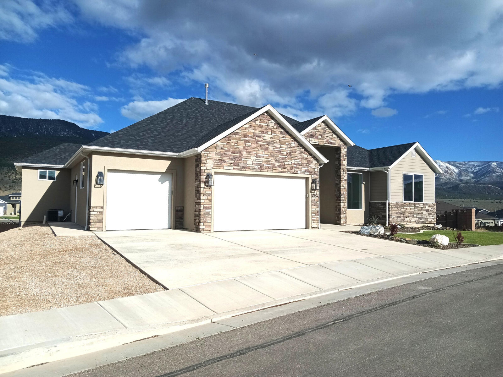 2207 S 2925 W, Cedar City, photo 4 of 36