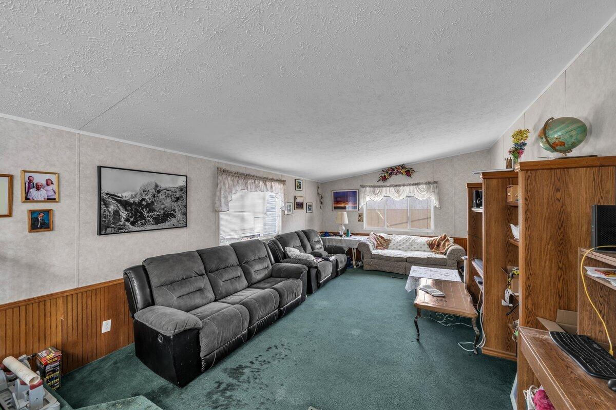 Address withheld at the seller's request, La Verkin, photo 24 of 33