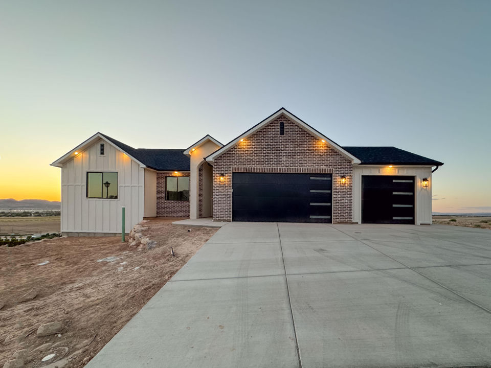 3256 W Kingsbury DR, Cedar City, photo 2