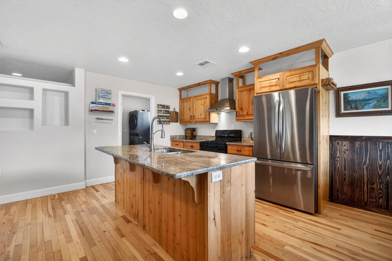735 S Peachtree DR, Toquerville, photo 8 of 77