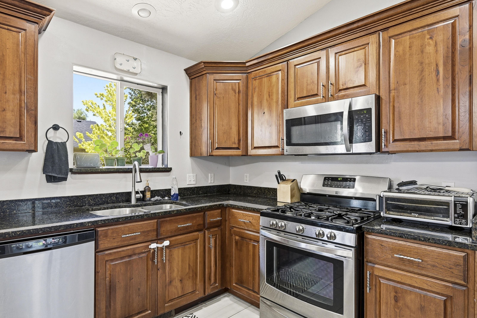 3893 W 1475 N, Cedar City, photo 12 of 66