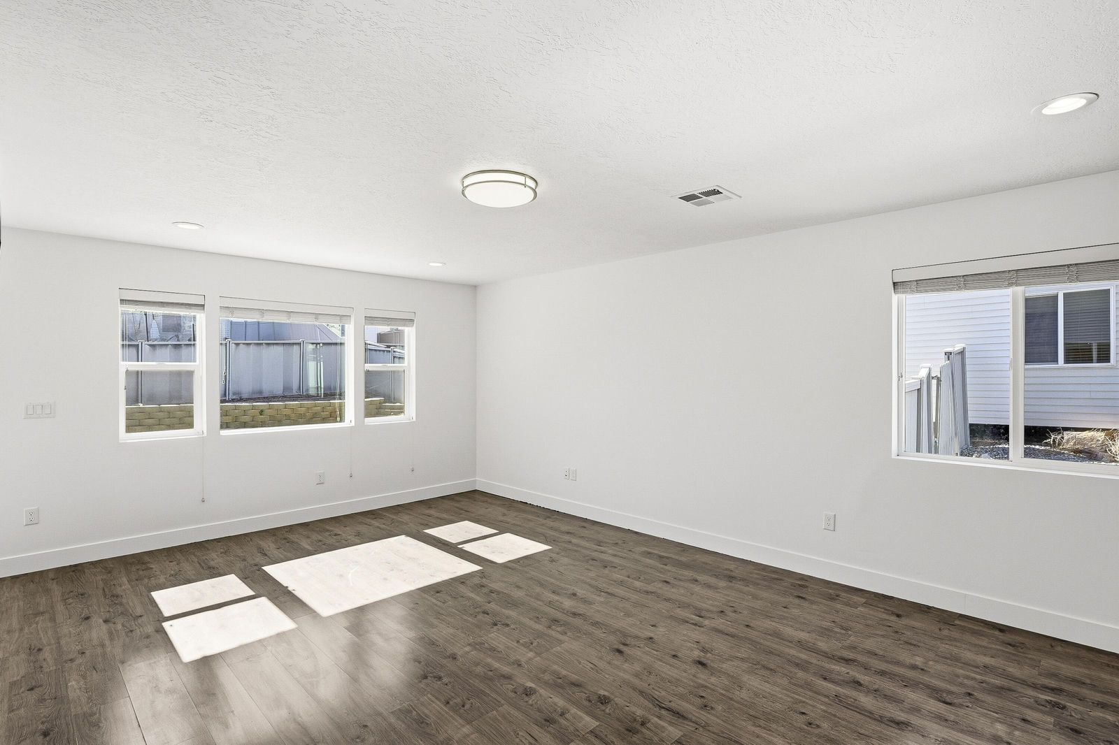879 S 25 W, Cedar City, photo 6 of 44