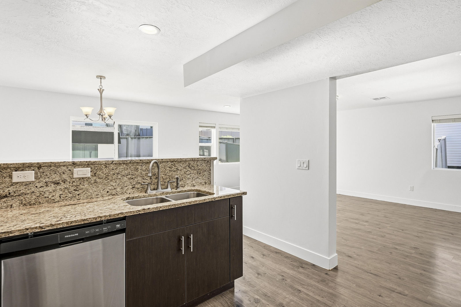 879 S 25 W, Cedar City, photo 11 of 44