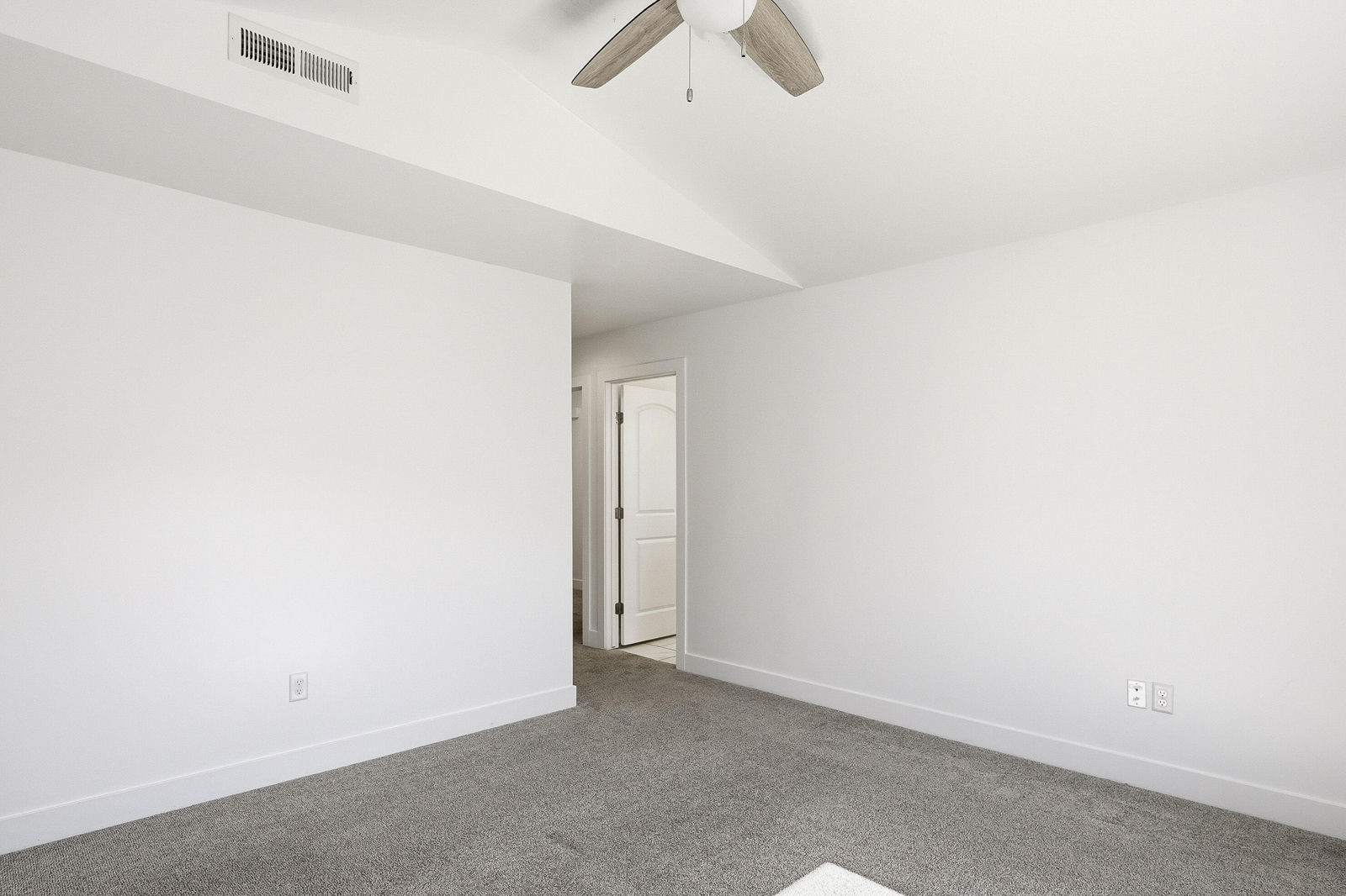 879 S 25 W, Cedar City, photo 18 of 44