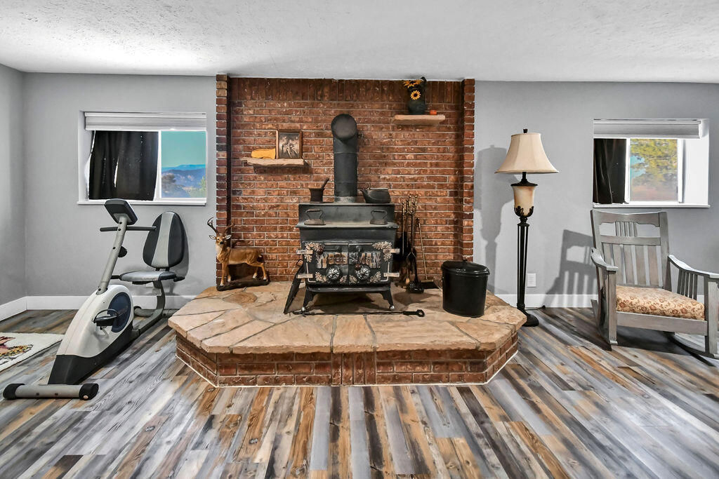 230 N 300 E, Bicknell, photo 24 of 45
