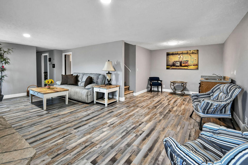 230 N 300 E, Bicknell, photo 19 of 45