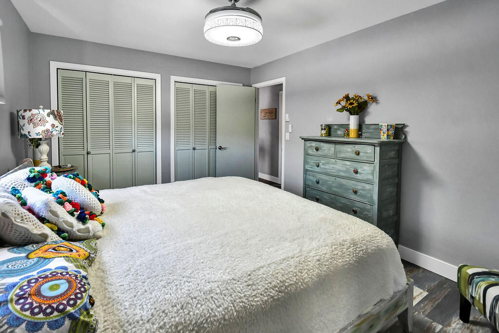 230 N 300 E, Bicknell, photo 13 of 45