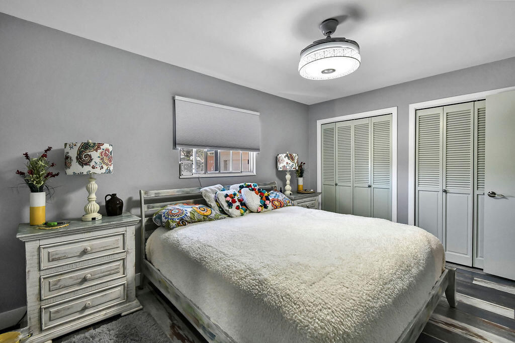 230 N 300 E, Bicknell, photo 14 of 45