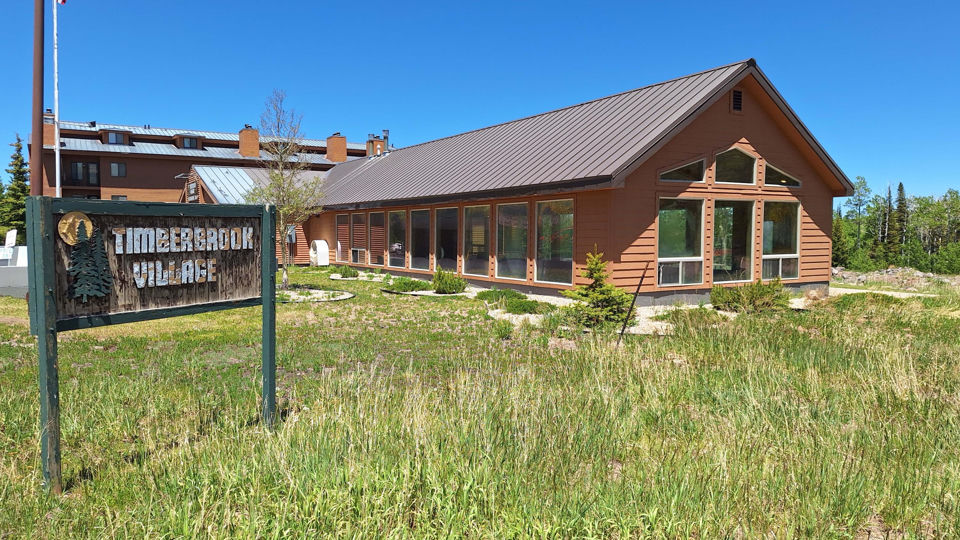 464 N Hwy 143, B103, Brian Head