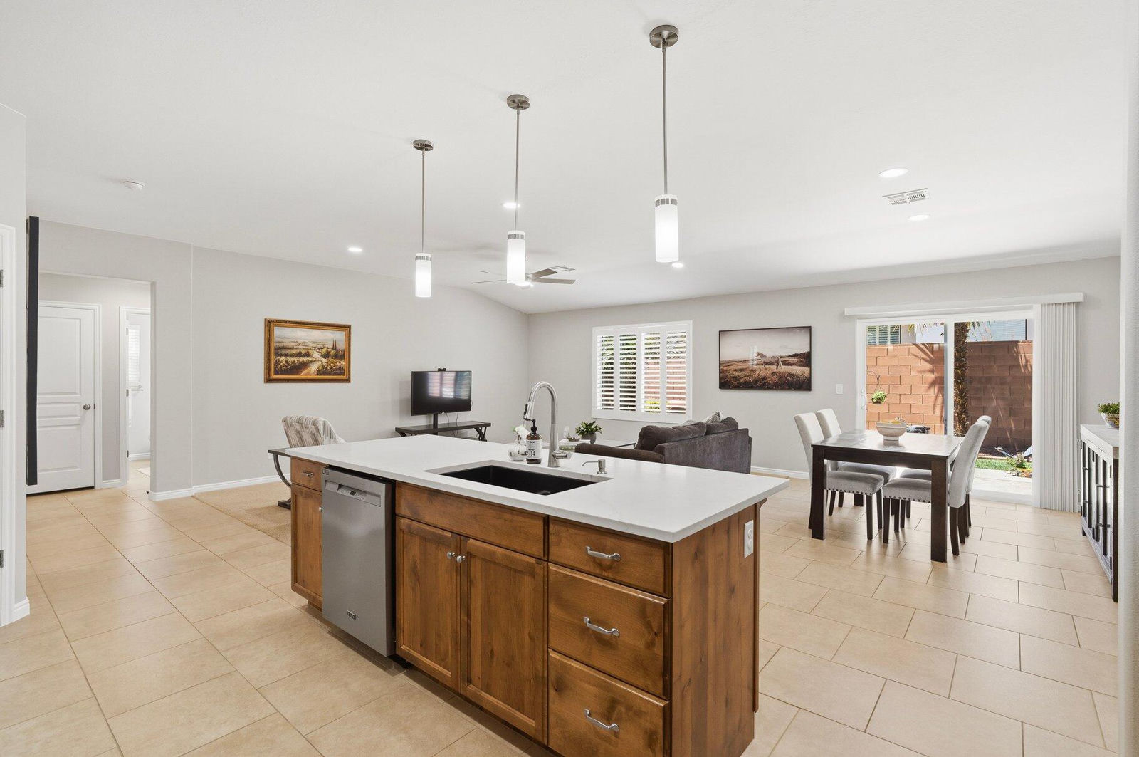 76 S 330 W, Ivins, photo 10 of 34