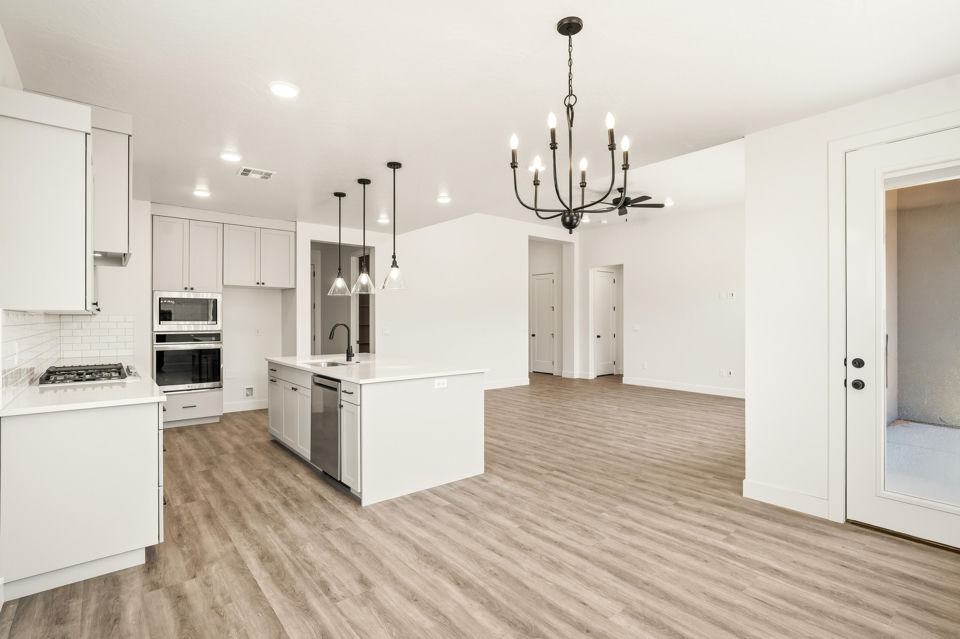 3369 W Palomar, Hurricane, photo 3