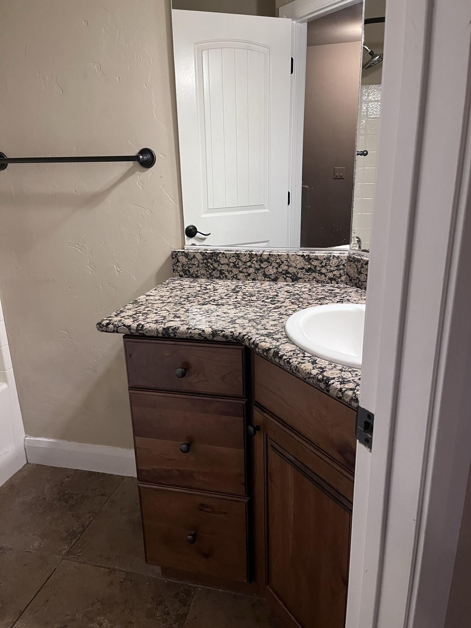 920 S 25 E, #9b, Cedar City, photo 5 of 11