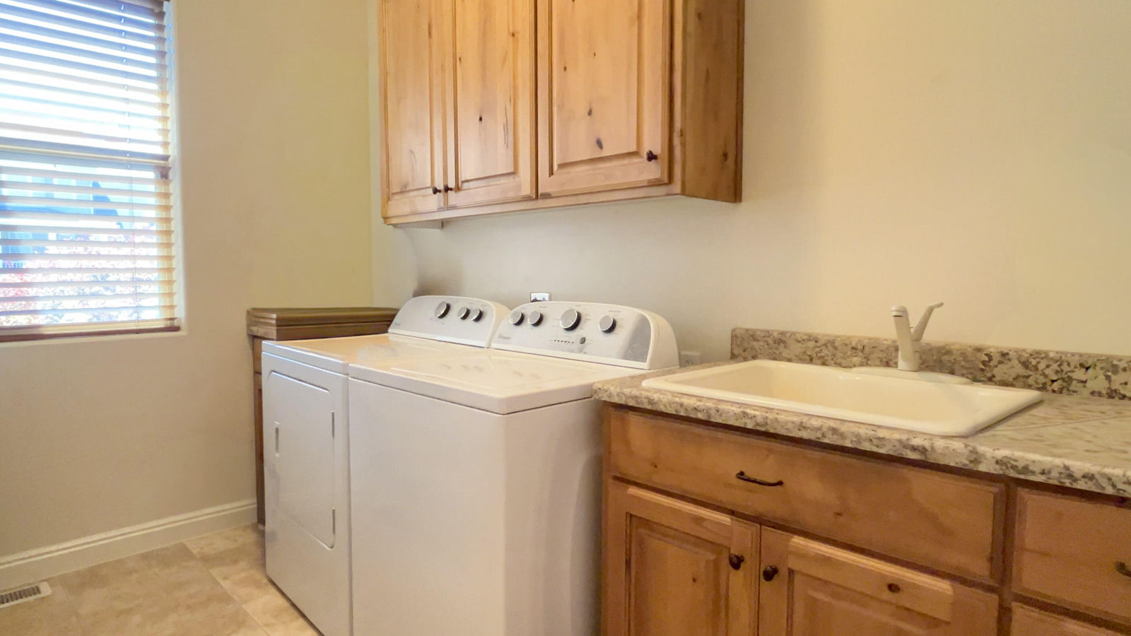 252 S Ridgeview W, Cedar City, photo 33 of 69