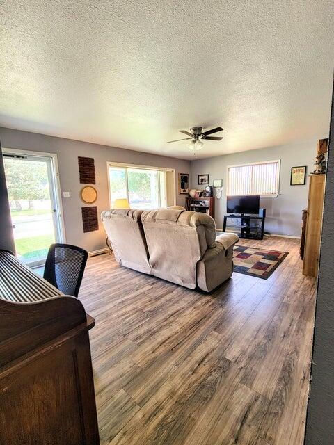 382 S 400 W, Milford, photo 9 of 54